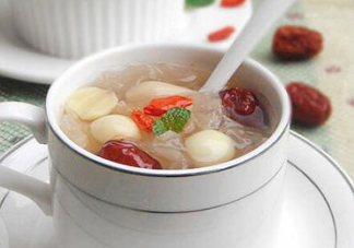 新鮮蓮子可以燉湯嗎？新鮮蓮子怎么煲湯？