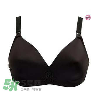哺樂多和媽媽喂哪個(gè)好？哺樂多和媽媽喂內(nèi)衣怎么選？