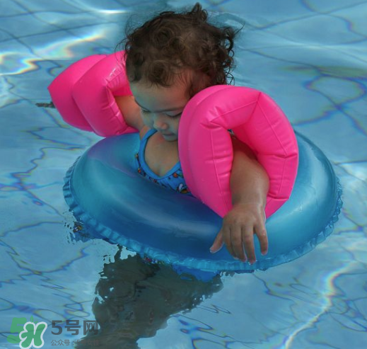小孩玩水多久合適？小孩多久玩一次水好？
