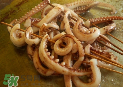 鐵板魷魚有營(yíng)養(yǎng)嗎？鐵板魷魚對(duì)身體有害嗎