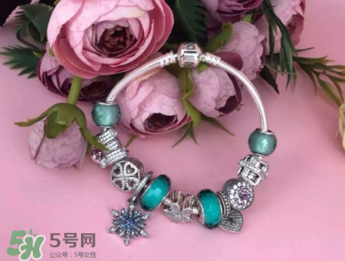 潘多拉手鏈好還是手鐲好？pandora手鏈和手鐲哪個(gè)比較好看？