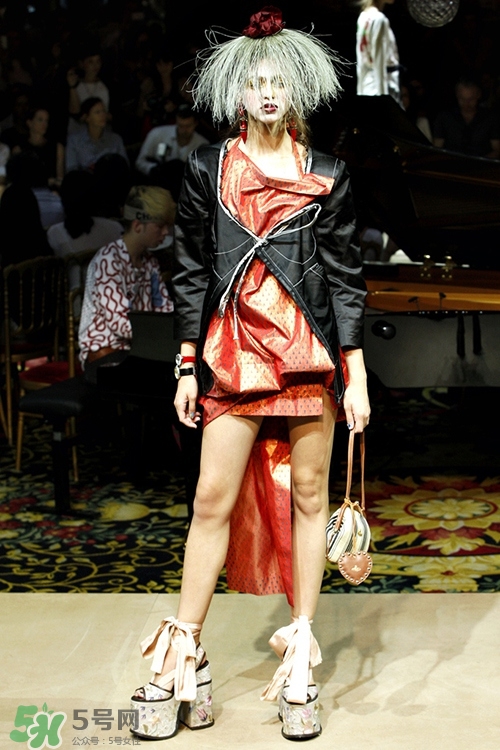vivienne westwood是什么牌子？西太后是哪個(gè)國(guó)家的