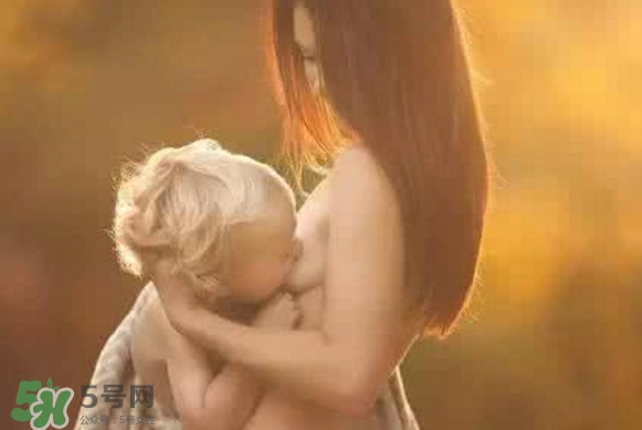 哺乳期可以貼三伏貼嗎？哺乳期貼三伏貼會影響寶寶嗎？