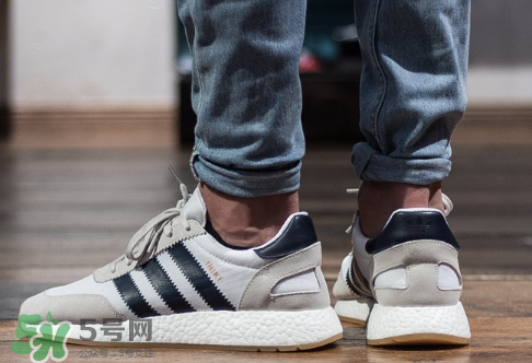 adidas iniki runner上腳效果怎么樣？阿迪達斯復(fù)古跑鞋好看嗎？