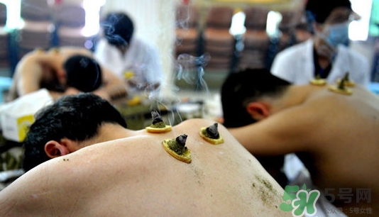 貼三伏灸癢是怎么回事？貼三伏灸癢怎么辦？