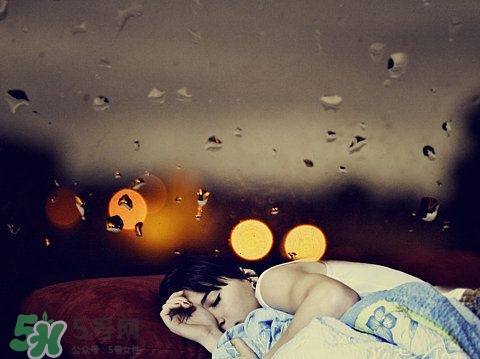 艾灸貼可以去濕氣嗎？貼艾灸貼能去濕氣嗎？