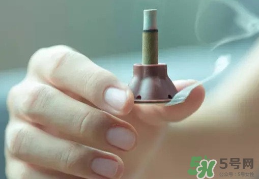 艾艾貼可以貼肚臍眼嗎？艾艾貼貼肚臍有什么作用？