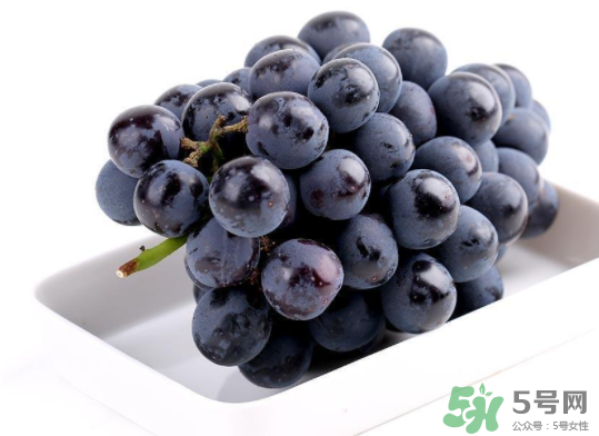 夏黑葡萄為什么掉色？夏黑葡萄怎么會(huì)染色？