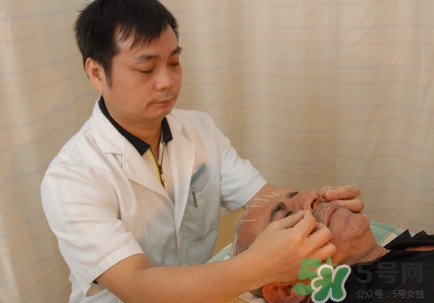 針灸可以治療失眠嗎？失眠時(shí)針灸哪些穴位有效