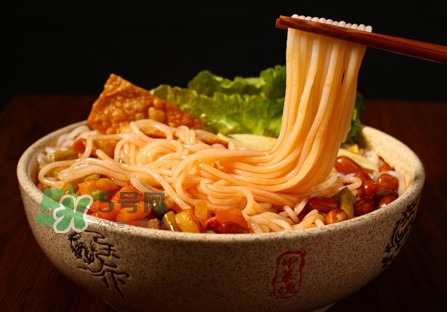 螺螄粉可以帶上飛機(jī)嗎？螺螄粉和桂林米粉有什么區(qū)別