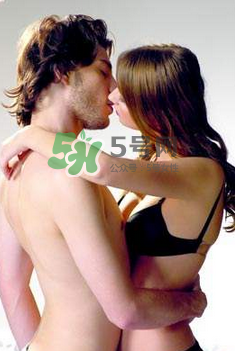 白酒加可樂是春藥？白酒加可樂喝了會怎樣？