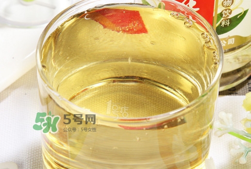金銀花露是飲料嗎？金銀花露是飲料還是藥？