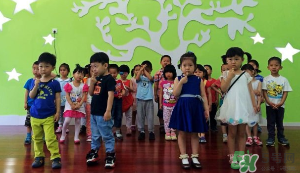 寶寶不去幼兒園怎么辦？寶寶不去幼兒園哭鬧怎么勸導(dǎo)？
