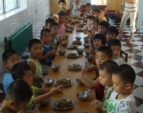 寶寶不去幼兒園可以嗎？寶寶可以不上幼兒園嗎？