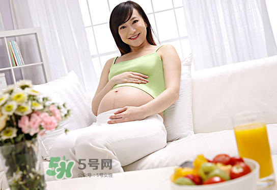 孕婦腳腫了是缺什么？孕婦腳腫了需要補(bǔ)充什么營養(yǎng)嗎？