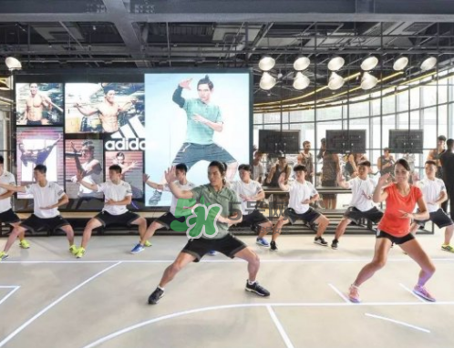 adidas阿迪達(dá)斯運動體驗迷你品牌中心是干什么的？