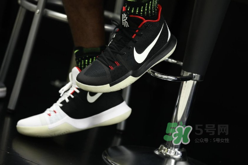 歐文亞洲行同款配色kyrie 3球鞋在哪買_哪里有賣的？