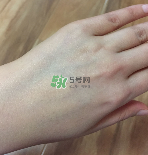 透真水光素顏霜怎么樣？透真素顏霜好用嗎？