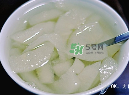 梨子冰糖可以治咳嗽嗎？梨子冰糖水止咳嗎