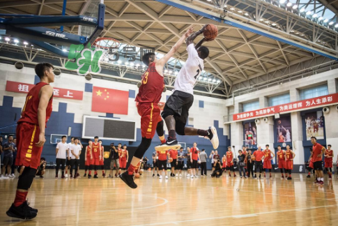 歐文同款黑白鴛鴦夜光kyrie 3怎么定制_在哪里買？