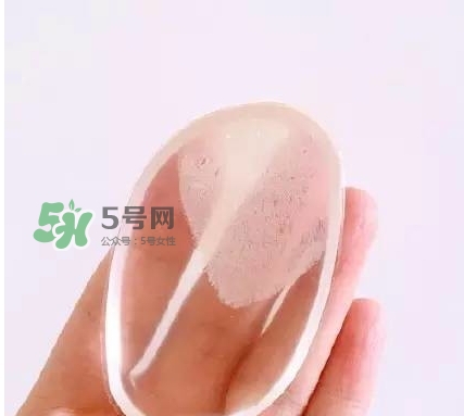 硅膠粉撲用哪一面？硅膠粉撲用法
