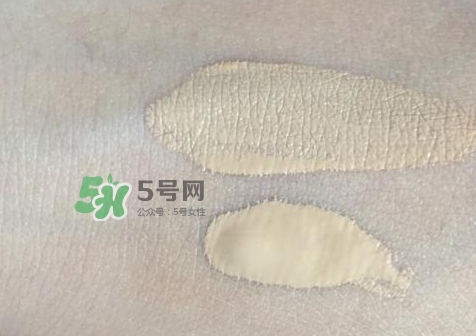 硅膠粉撲和海綿粉撲哪個好？硅膠粉撲和美妝蛋哪個好