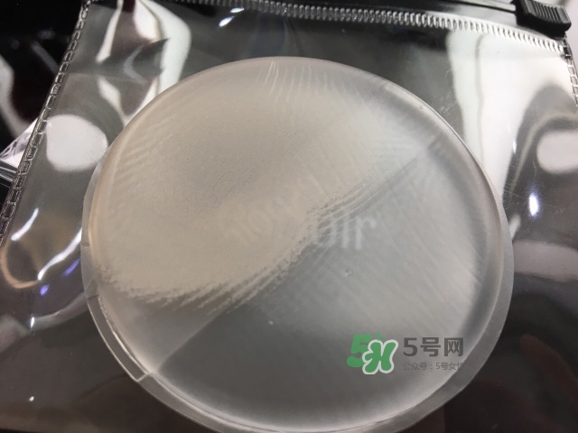 硅膠粉撲可以用散粉嗎？硅膠粉撲可以用干粉嗎？