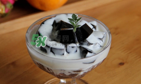 龜苓膏是發(fā)物嗎？龜苓膏怎么制作的
