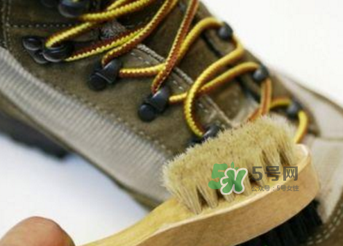vetements與reebok聯(lián)名eomji表情運動鞋會發(fā)售嗎？