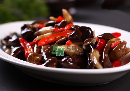 雞樅菌有毒嗎？雞樅菌不能和什么一起吃？