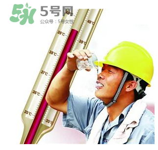 夏天防止中暑吃什么？夏天防中暑喝什么？