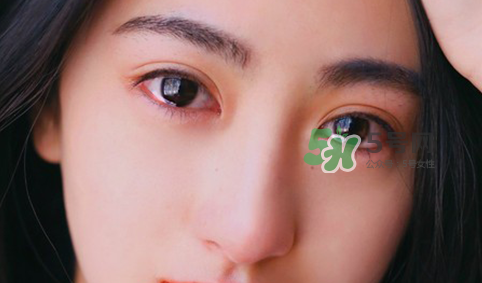 做美瞳線麻藥進(jìn)眼睛怎么辦？做美瞳線麻藥灼傷眼睛怎么辦？