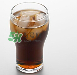 碳酸飲料放冰箱冷凍爆炸 碳酸飲料能放冷凍層嗎？
