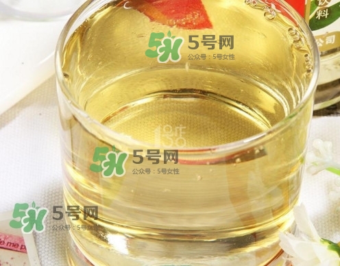 金銀花露可以當(dāng)飲料喝嗎？金銀花露喝多了會不會有害