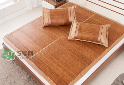 三伏天坐月子可以睡涼席嗎？夏天坐月子可以睡涼席嗎？