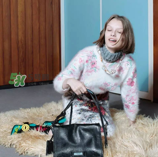 prada etiquette手袋尺寸多大？prada etiquette尺寸有幾種？