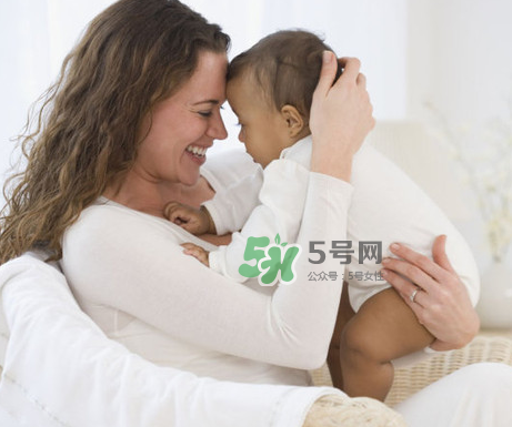 哺乳期上火對(duì)寶寶有什么影響？哺乳期上火會(huì)影響寶寶上火嗎？