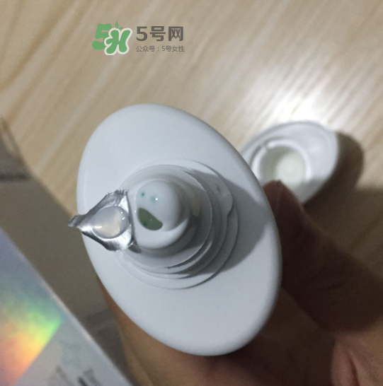 瓷肌洗面奶效果怎么樣？瓷肌洗面奶適合年齡