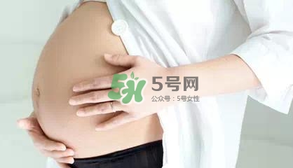 孕期肚皮癢是怎么回事？妊娠紋癢怎么辦？