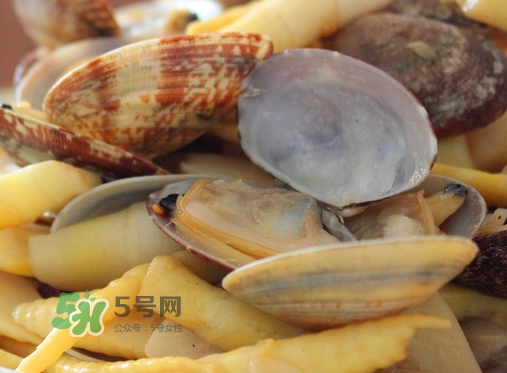 花蛤開(kāi)口了還能吃嗎？花蛤開(kāi)口不動(dòng)還能吃嗎？