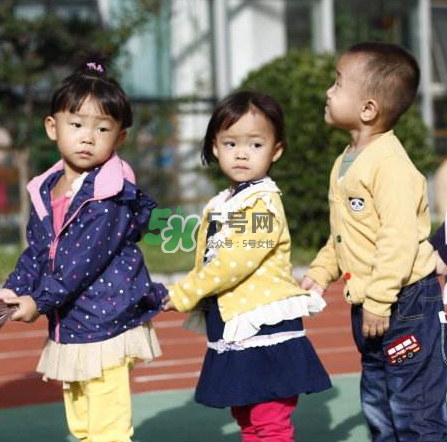 上幼兒園前應(yīng)該學(xué)會(huì)什么？上幼兒園前要學(xué)會(huì)什么？