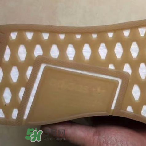 stone island與adidas聯(lián)名nmd r2怎么樣？