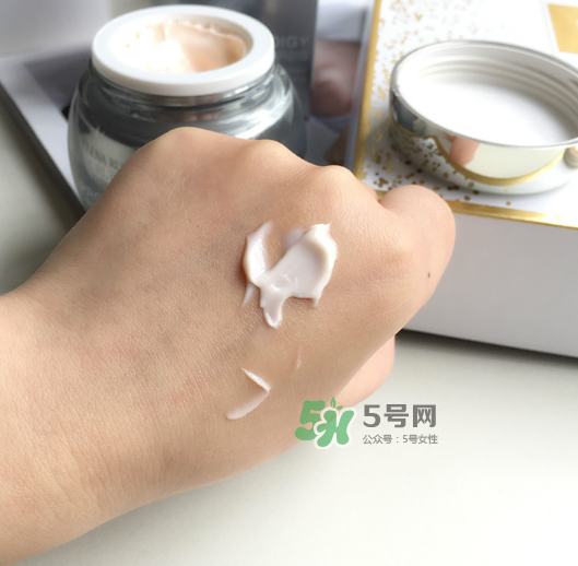 赫蓮娜至美溯顏菁華霜好用嗎？赫蓮娜至美溯顏菁華霜怎么樣？