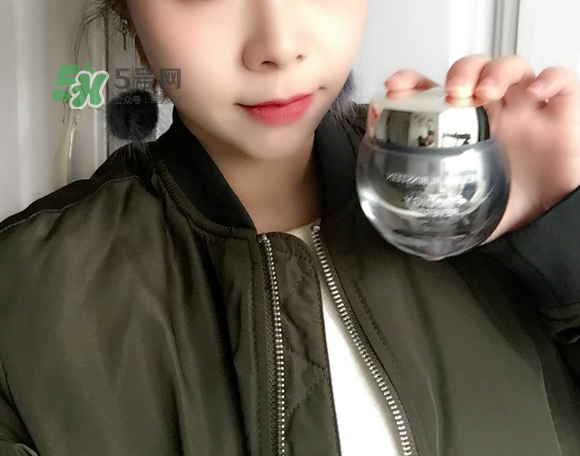 赫蓮娜至美溯顏菁華霜好用嗎？赫蓮娜至美溯顏菁華霜怎么樣？
