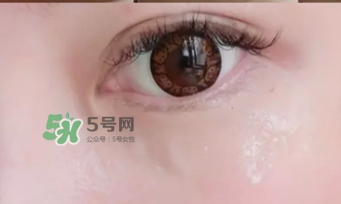 axxzia曉姿眼部精華怎么樣？曉姿眼部精華怎么用