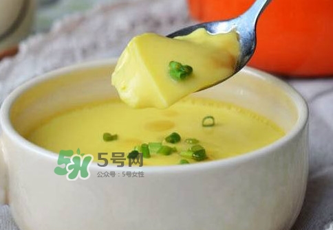 蒸雞蛋是冷水上鍋蒸嗎？蒸雞蛋是用冷水還是熱水？
