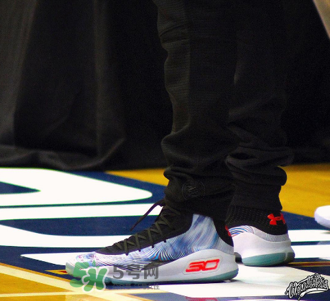under armour curry 4庫里第四代戰(zhàn)靴中國配色怎么樣？