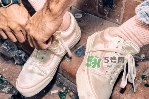 opening ceremony與vans聯(lián)名帆布鞋多少錢_哪幾款顏色？