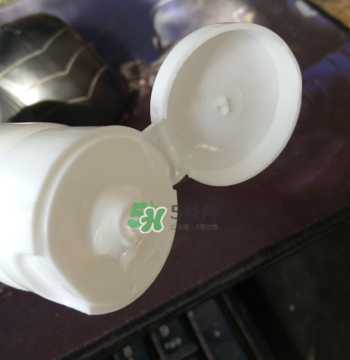 佐薇洗面奶怎么樣？佐薇潔面乳好用嗎？