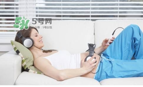 胎教可以聽流行歌曲嗎？如何判斷寶寶喜歡什么類型的胎教音樂
